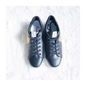 Ellen Degeneres Chamore Sneaker sz9 black + gold